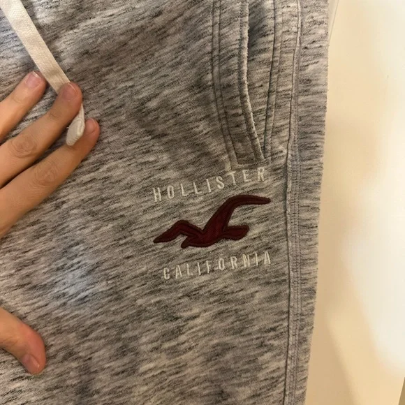 Hollister Gray Jogger Sweatpants - Picture 3 of 4